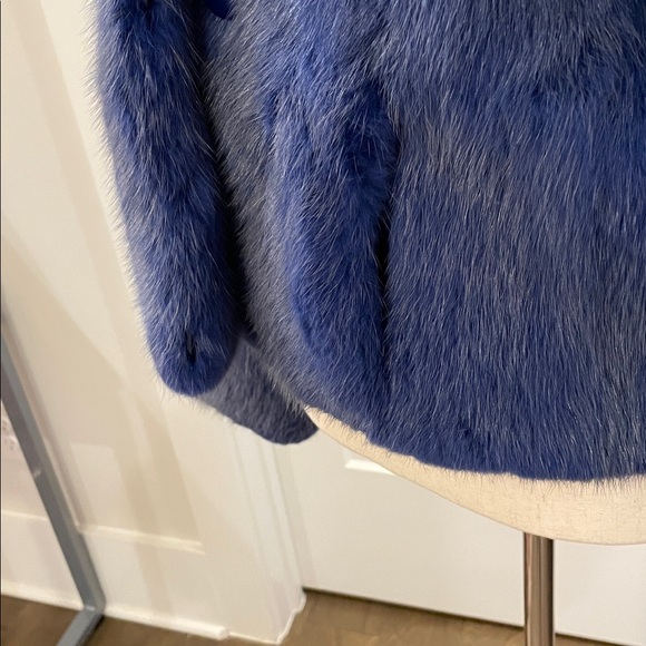 Elegant Blue Teddy Fox Fur Jacket. - Picture 10 of 10